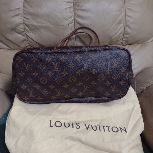 💯% authentic Louis Vuitton Neverfull Monogram Tote Mm rare cerise♥️ - Picture 3 of 15